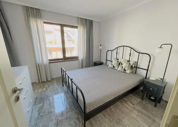 Valencia Gardens - Private - Bsr *